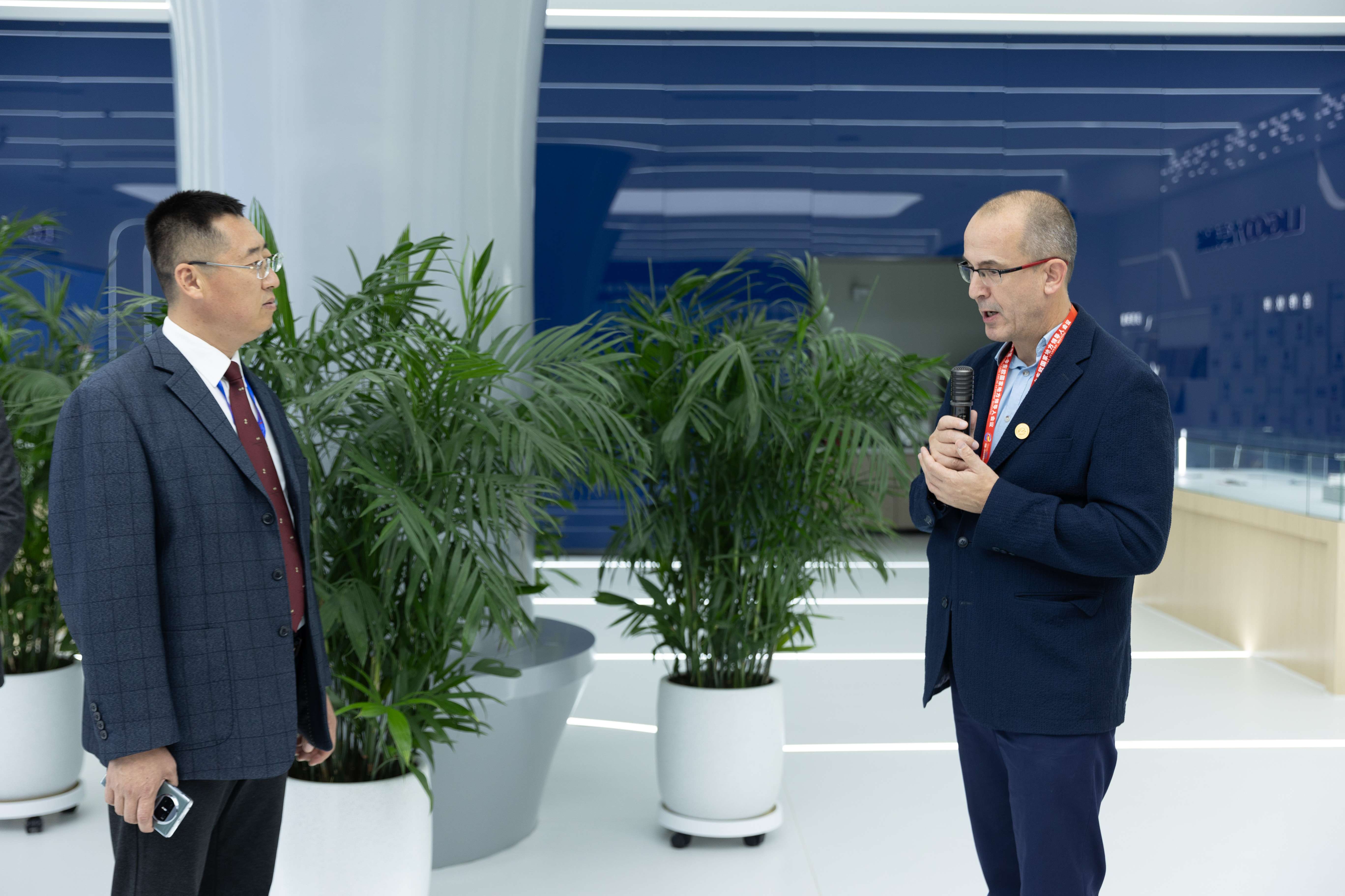 1729672498877400.jpg 1729672498877400.jpg